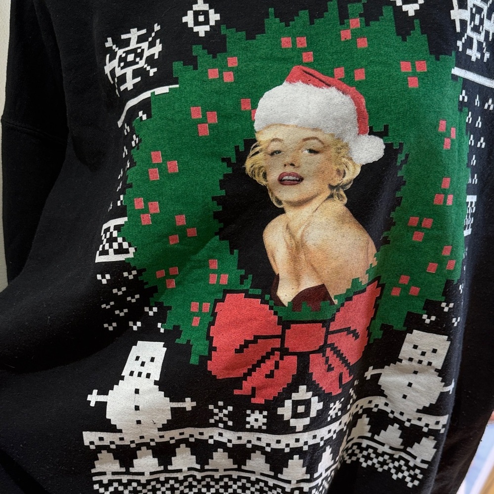 Marilyn Monroe Holiday Black Sweatshirt - Picture 7 of 10